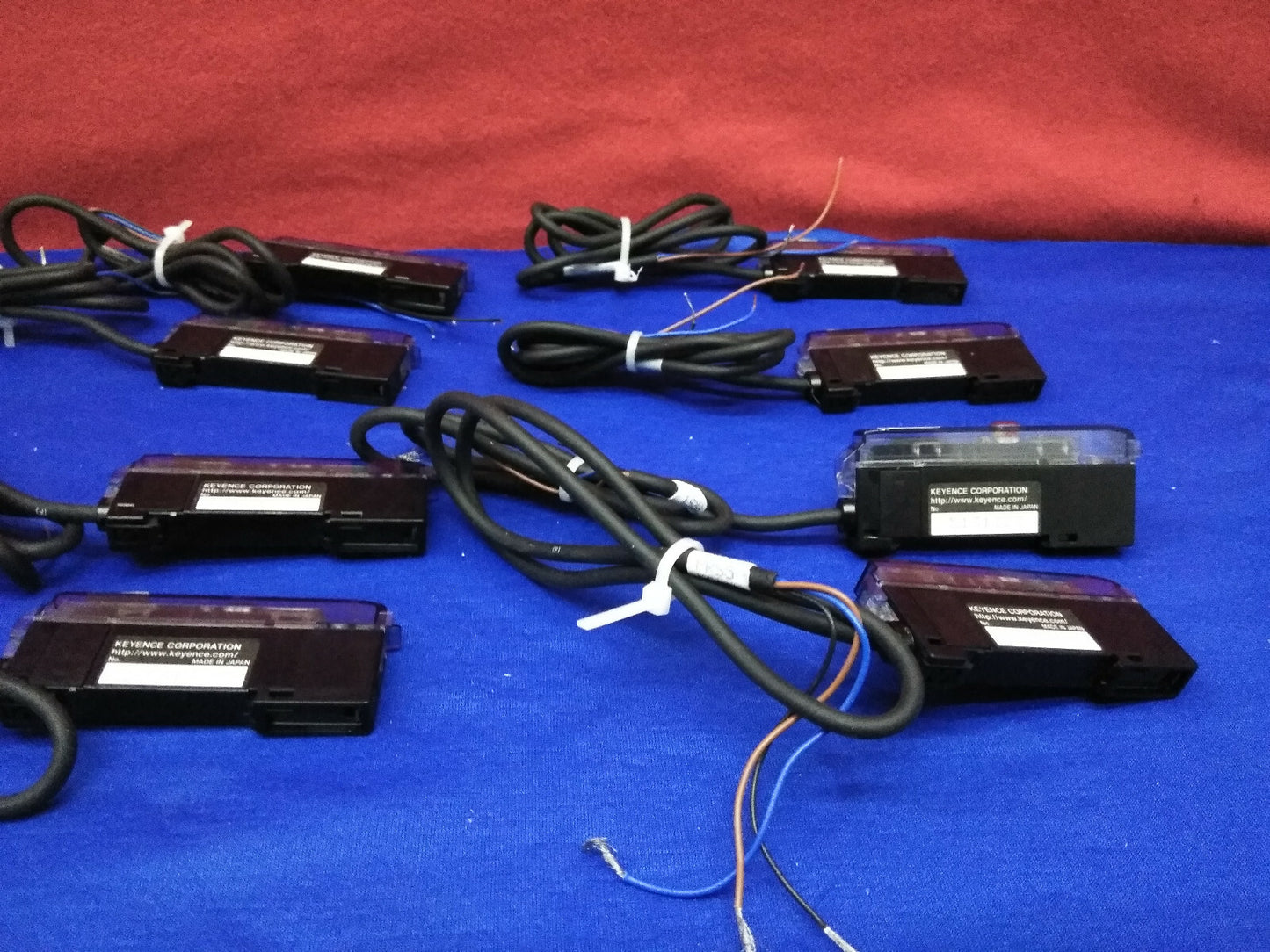 1 LOT DE 8 - AMPLIFICATEUR DE DÉTECTEUR DE PROXIMITÉ KEYENCE ES-M1