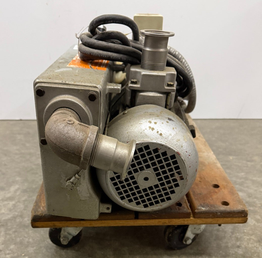 BUSH AKH 1EF100LA-04 VACUUM PUMP 208 V 60 HZ FOR PARTS REPAIR