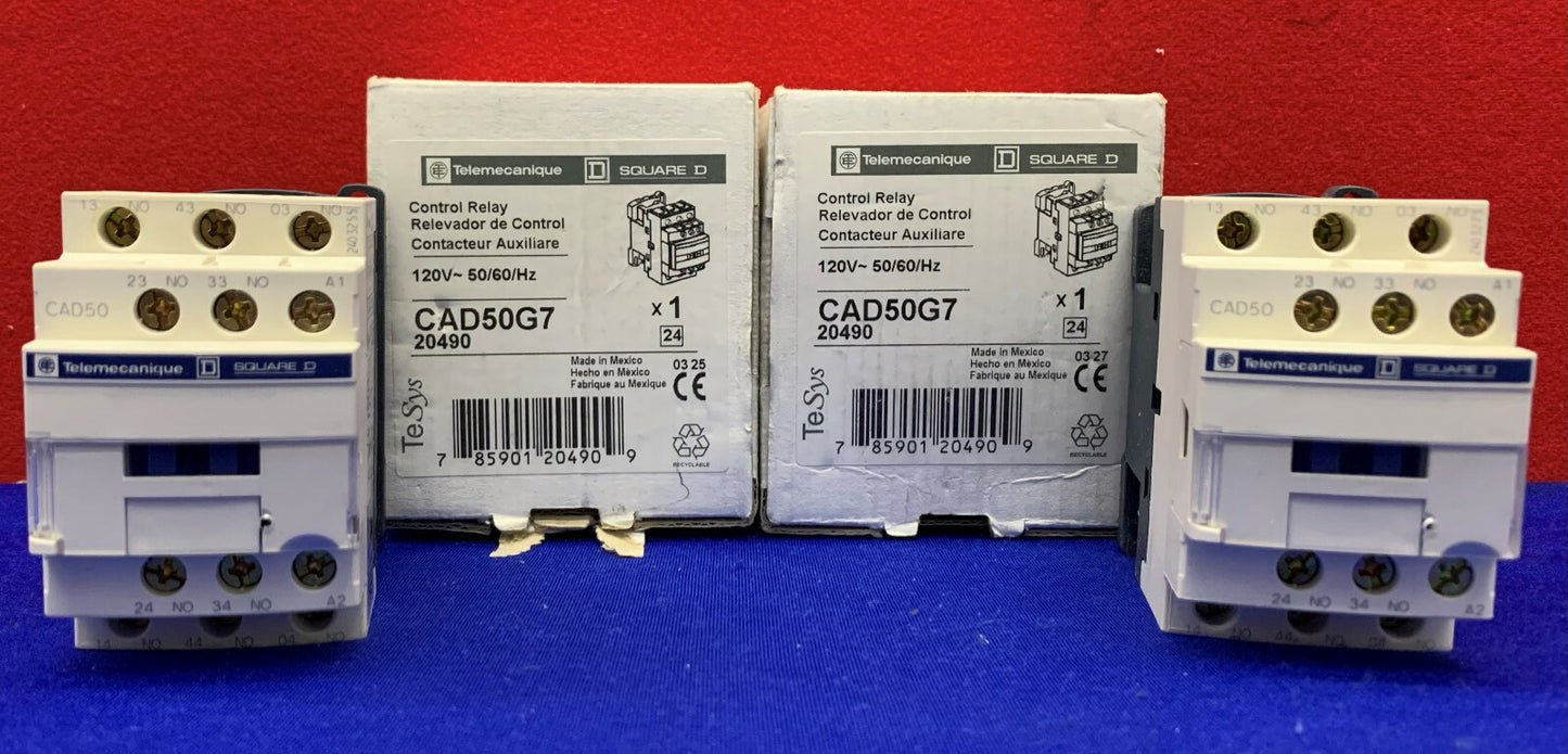 Lotto di 2 Schneider Square D Telemecanique CAD50G7 Relè di controllo