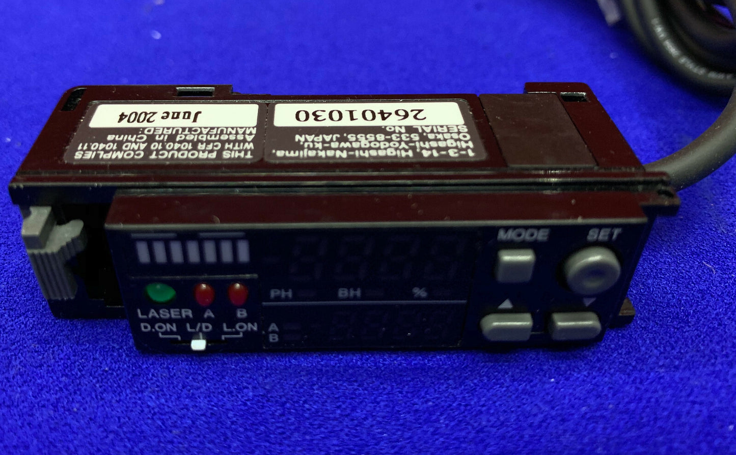 KEYENCE LV-21AP / LV SERIES DIGITAL LASER AMPLIFIER/SENSOR