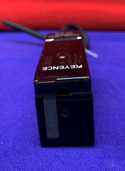 Keyence LV21A / LV-21A digitale lasersensor / versterkereenheid 