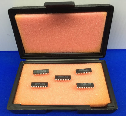 1 LOT HOEVEELHEID VAN 5 TOSHIBA 74HC373AP