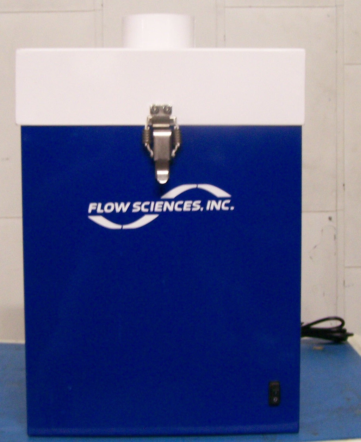 FLOW SCIENCES INC MODEL FS-4500 SN 08-31-05-03 FUME EXTRUDER FUME EXTRACTOR