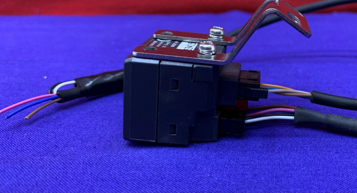 Unidad amplificadora Keyence AP-C40W Sensor de presión con soporte de montaje 12-24 V CC 