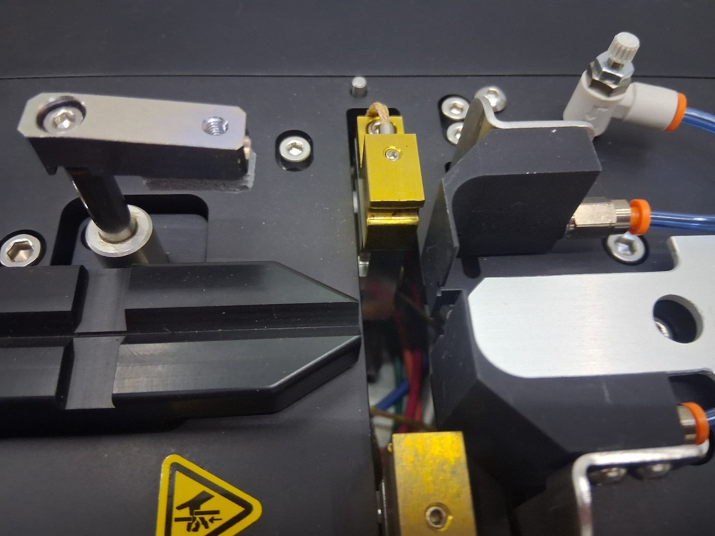 Beahm 520 B Machine Solutions Balloon Bonder 3044416-105 Split Die Bonder
