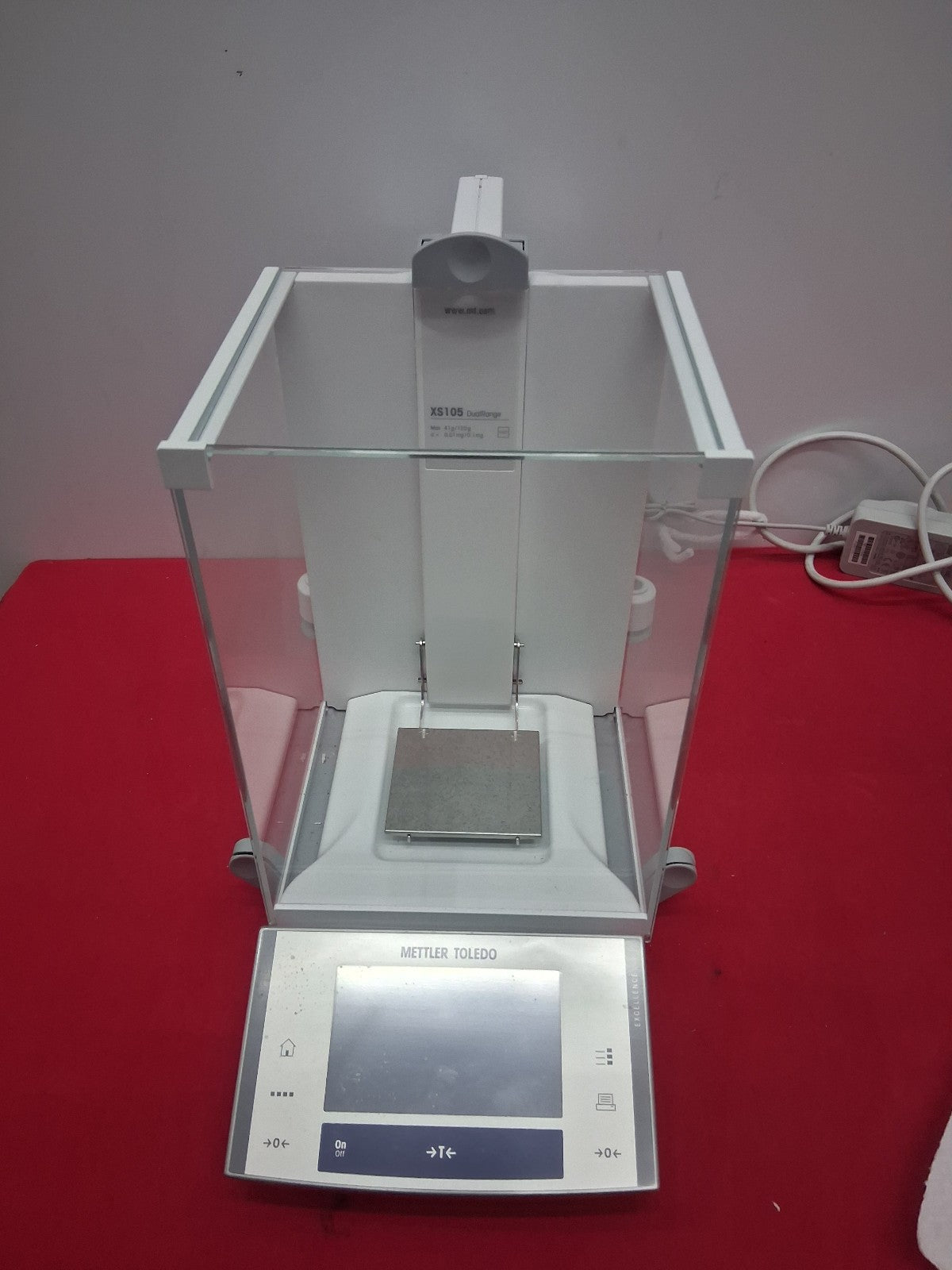 Mettler Toledo XS105 DualRange Analytical Balance 120g x 0.01mg TESTED WORKING