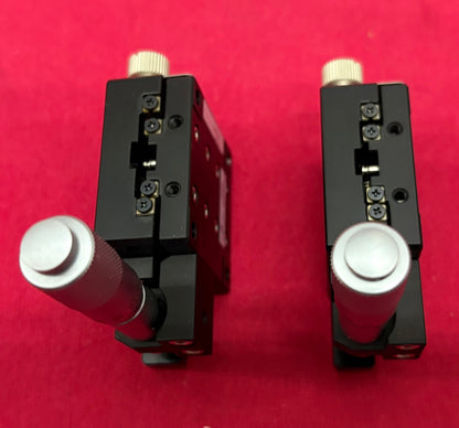 Lot of 2 XPG40 MANUAL 40mm x 40 mm STAGE X-AXIS LINEAR MANUAL POSITIONING STAGE
