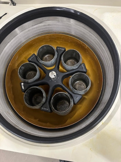 BECKMAN COULTER J6-MI CENTRIFUGE 208V 25A 60 HZ CAT NO 360291 HIGH SIDE 400 PSIG