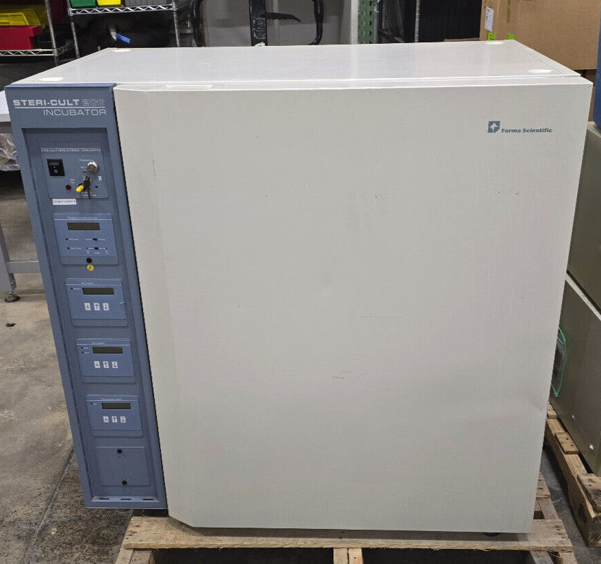 FORMA SCIENTIFIC STERI-CULT 200 INCUBATORE 3033 115V 60 HZ 7 AMP 1 FASE