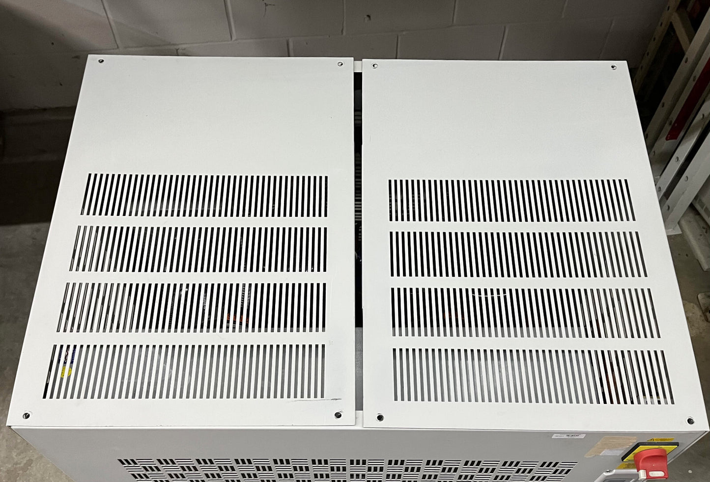 REFRIGERATORE DI FLUIDI AIR2000 PN 205585 230V - PER RICAMBI/RIPARAZIONI