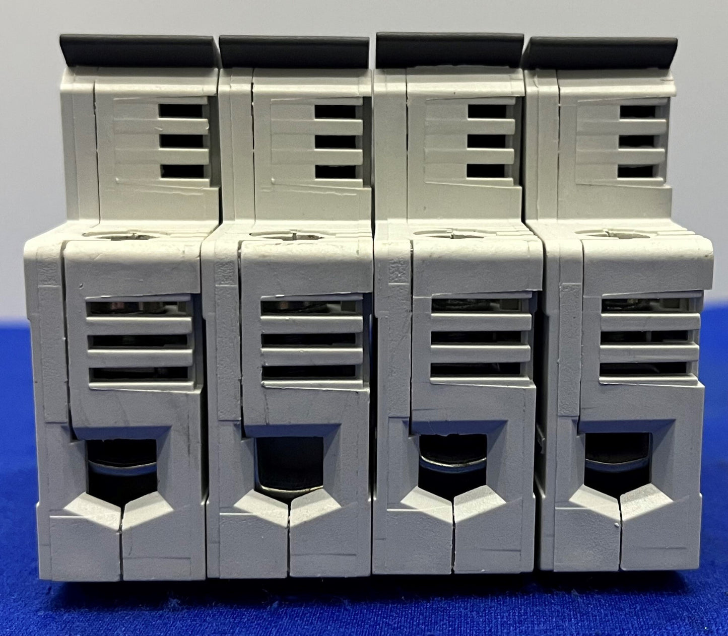 AB ALLEN BRADLEY 1492-FB1C30-L FUSE HOLDER 30A 600V LOT OF 4