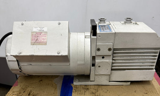 Leybold / Trivac D8B 91256-2 Dual Stage Rotary Vane Vacuum Pump For Parts/Repair