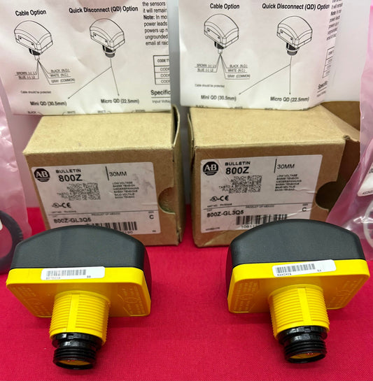 Lot of 2 AB ALLEN BRADLEY 800Z-GL3Q5 TOUCH PALM BUTTON ZERO-FORCE INPUT 10-40VDC