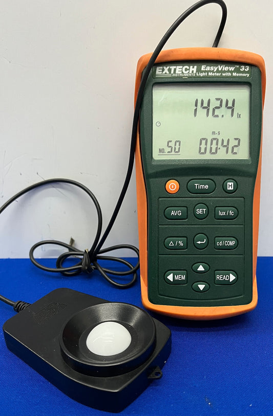 EXTECH EASYVIEW ™ 33 DIGITAL LIGHT METER WITH MEMORY & CASE