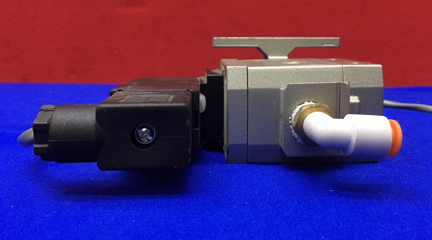 SMC NAV2000-N02-5DZ PNEUMATIC VALVE 1/4" DC24V