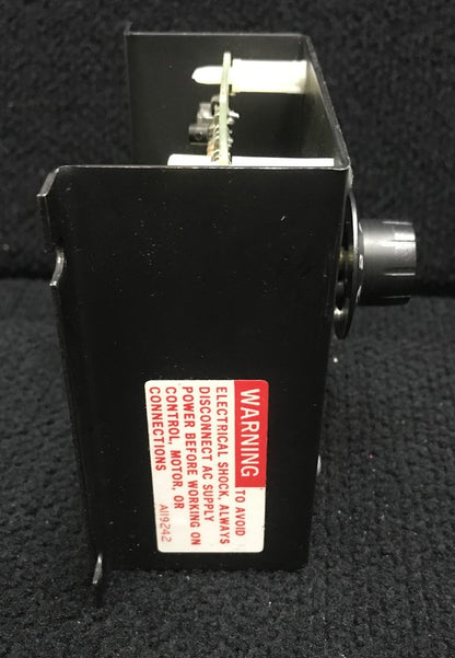 DAYTON ELECTRIC CO. 4Z827C MOTOR SPEED CONTROL AMPS MAX 3 FOR PARTS REPAIR
