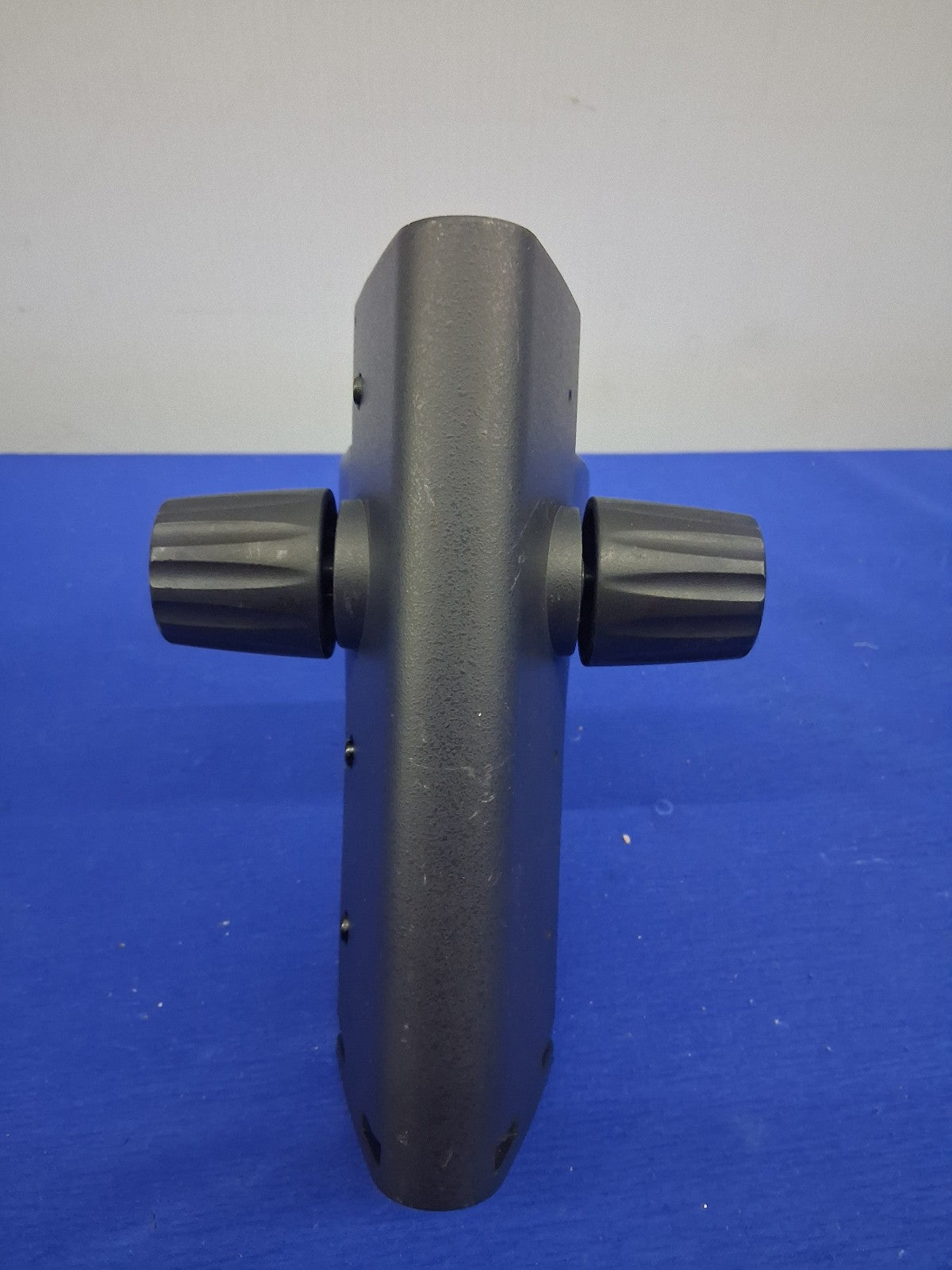 LEICA 10446339 STEREO MICROSCOPE TRACK STAND / FOCUS COLUMN 76MM DIAMETER