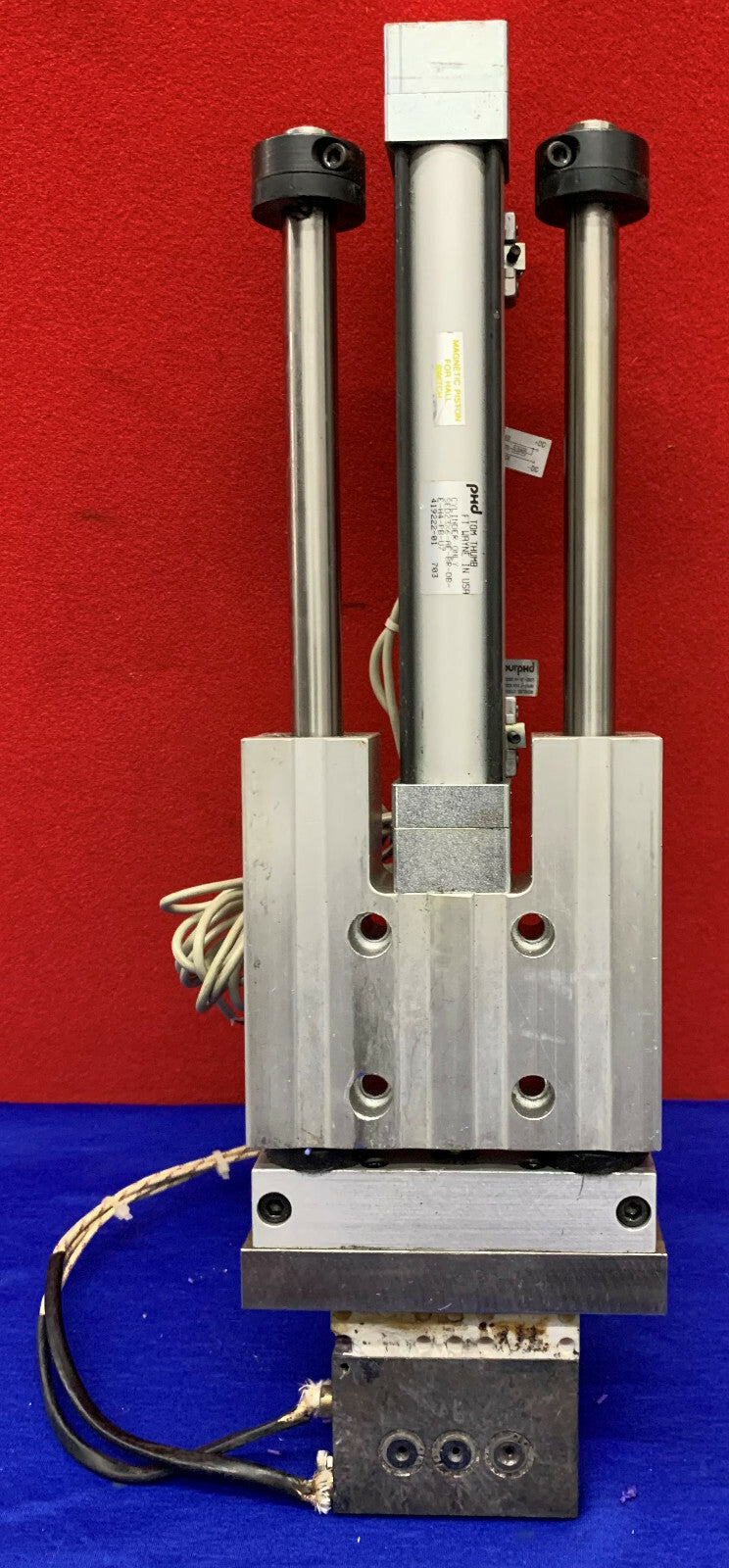 PHD SED23X6-AE-BR-DB-E-PB-U7 Gleitzylinder mit (2) 17503-1-06 und (2) 17000-32-9