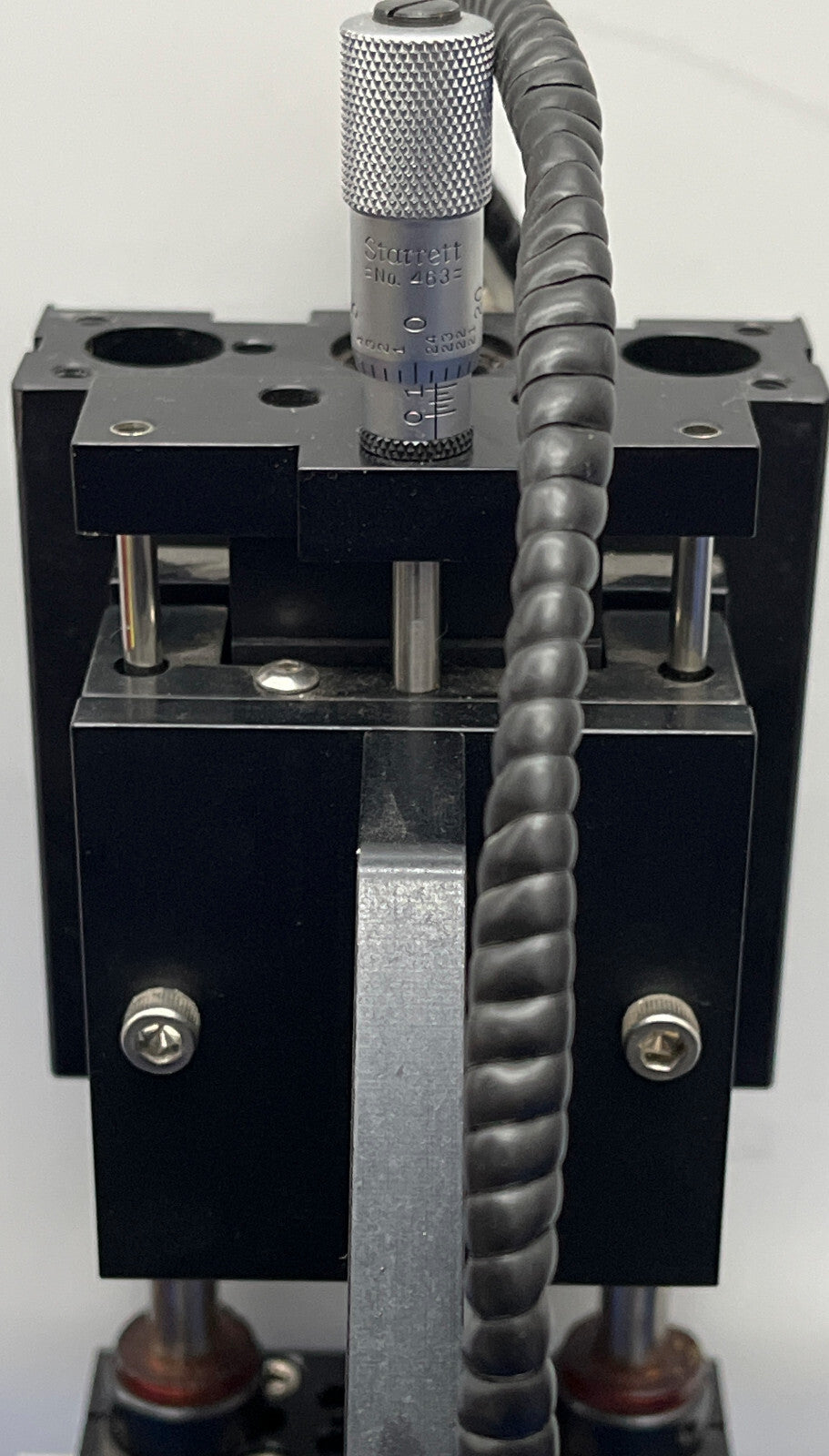 DISPOSITIVO PERSONALIZADO CON ACCIONAMIENTO POR TORNILLO THOMSON MICROSTAGE MS33LEBL400, ROBOHAND DLT-10-BB-2