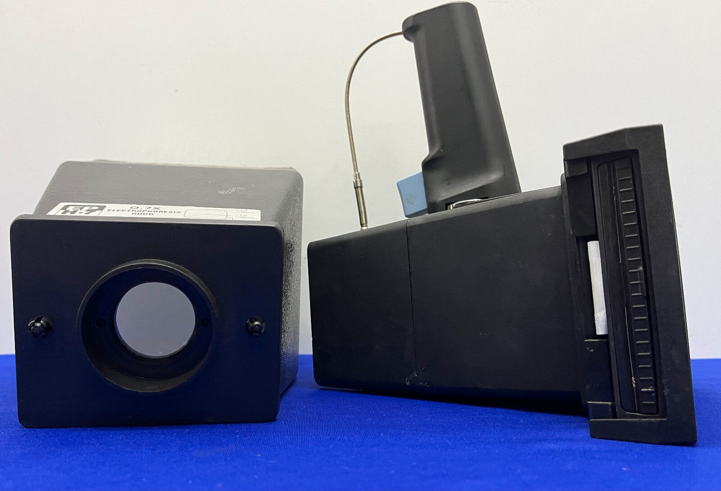 POLAROID GELCAM COPAL ROOD SLUITER met EP-H7 0.7x ELEKTROFORESEKAP 