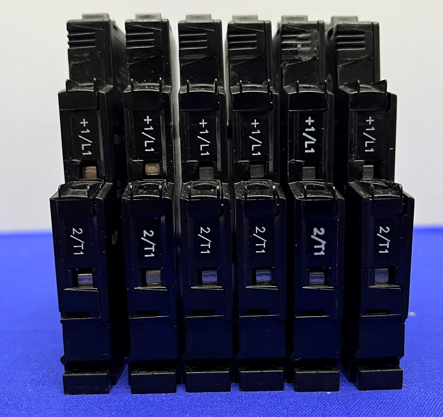 RELÈ A STATO SOLIDO CRYDOM DR24D06, GUIDA DIN 6 AMP,