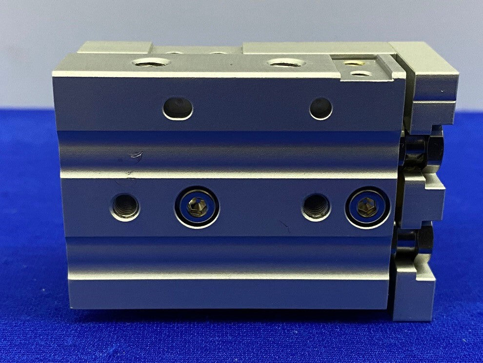 SMC MXS8-10 CYL SCHUIFTAFEL DUBBELE STAAFPERS. 0,15 - 0,7 MPa