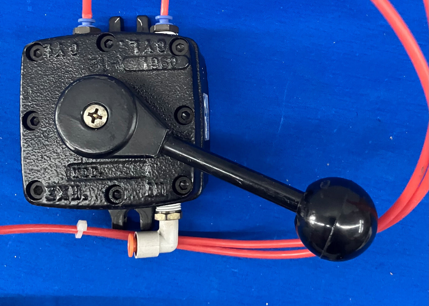 CILINDRO SENZA STELO NORGREN GUIDA 25MM C/46125/M/8 CON INTERRUTTORE PNEUMATICO