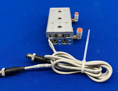 TABLE À GLISSIÈRE PNEUMATIQUE SMC MXS 8-40