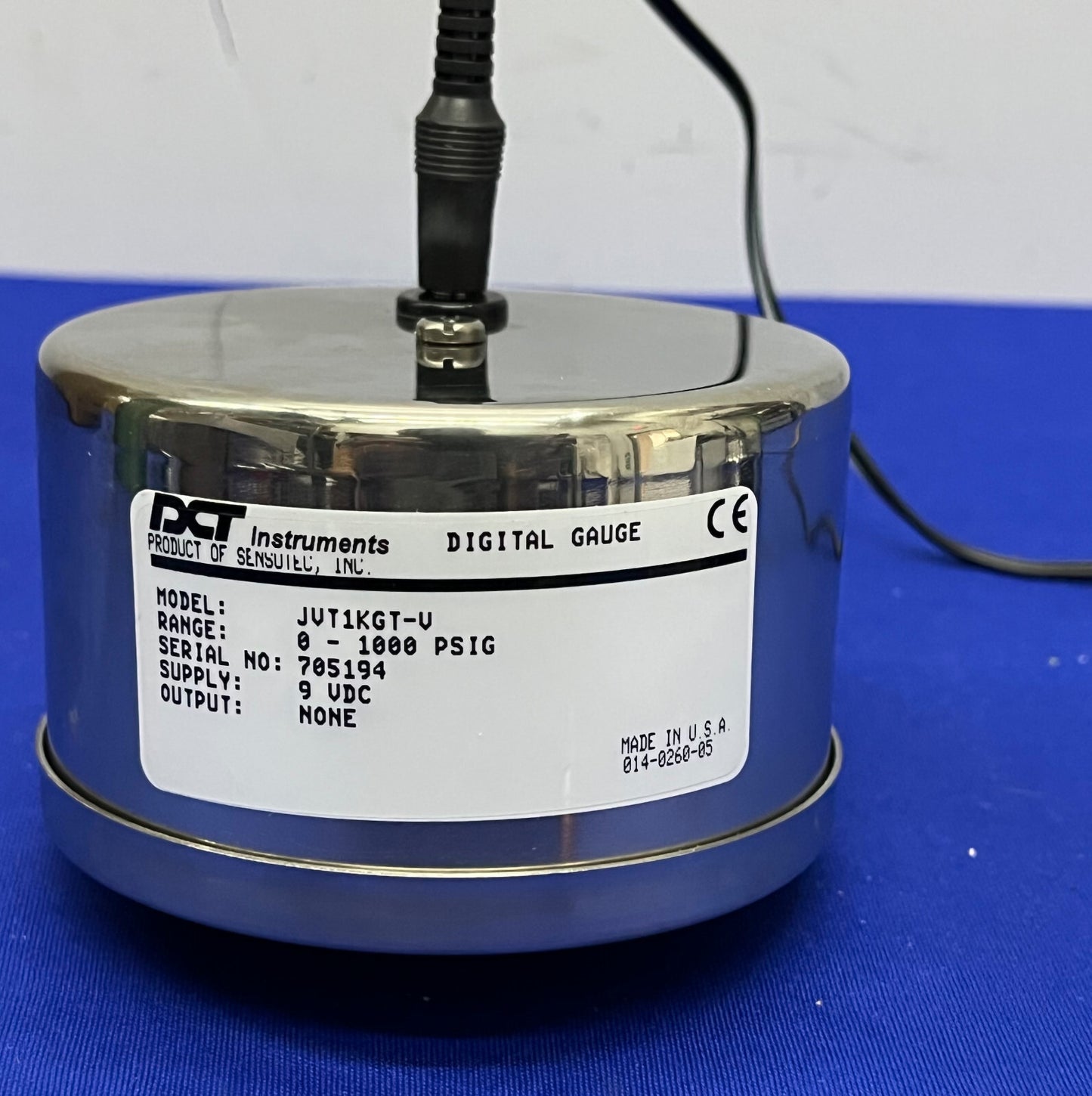 MANÓMETRO DIGITAL DE PRESIÓN DE 0 A 1000 PSIG DE LA SERIE JVT1KGT-V DE INSTRUMENTOS DCT