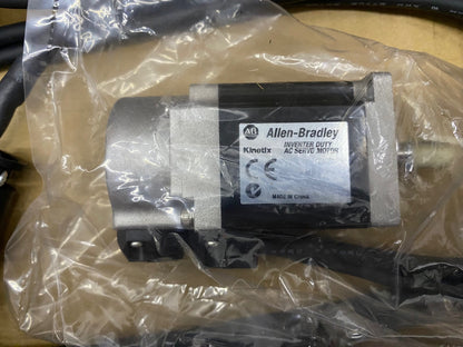 Allen Bradley A-B QUALITY TL PN-129701 TLY-A130P-BJ62AA SER B SERVO MOTOR
