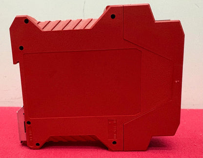 Allen Bradley AB GUARDMASTER MSR127TP 440R-N23132 SER C SAFETY RELAY