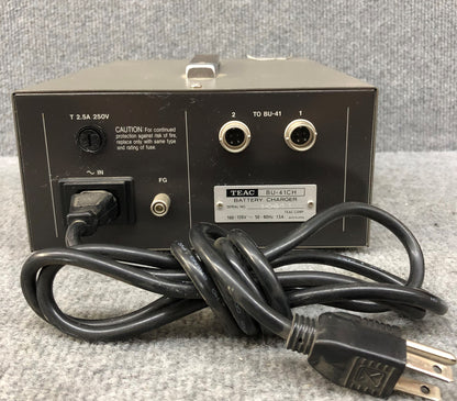TEAC MODEL BU-41CH, BATTERIJLADER, SN 10811, 100-120V, 50/60 HZ, 1,5 A
