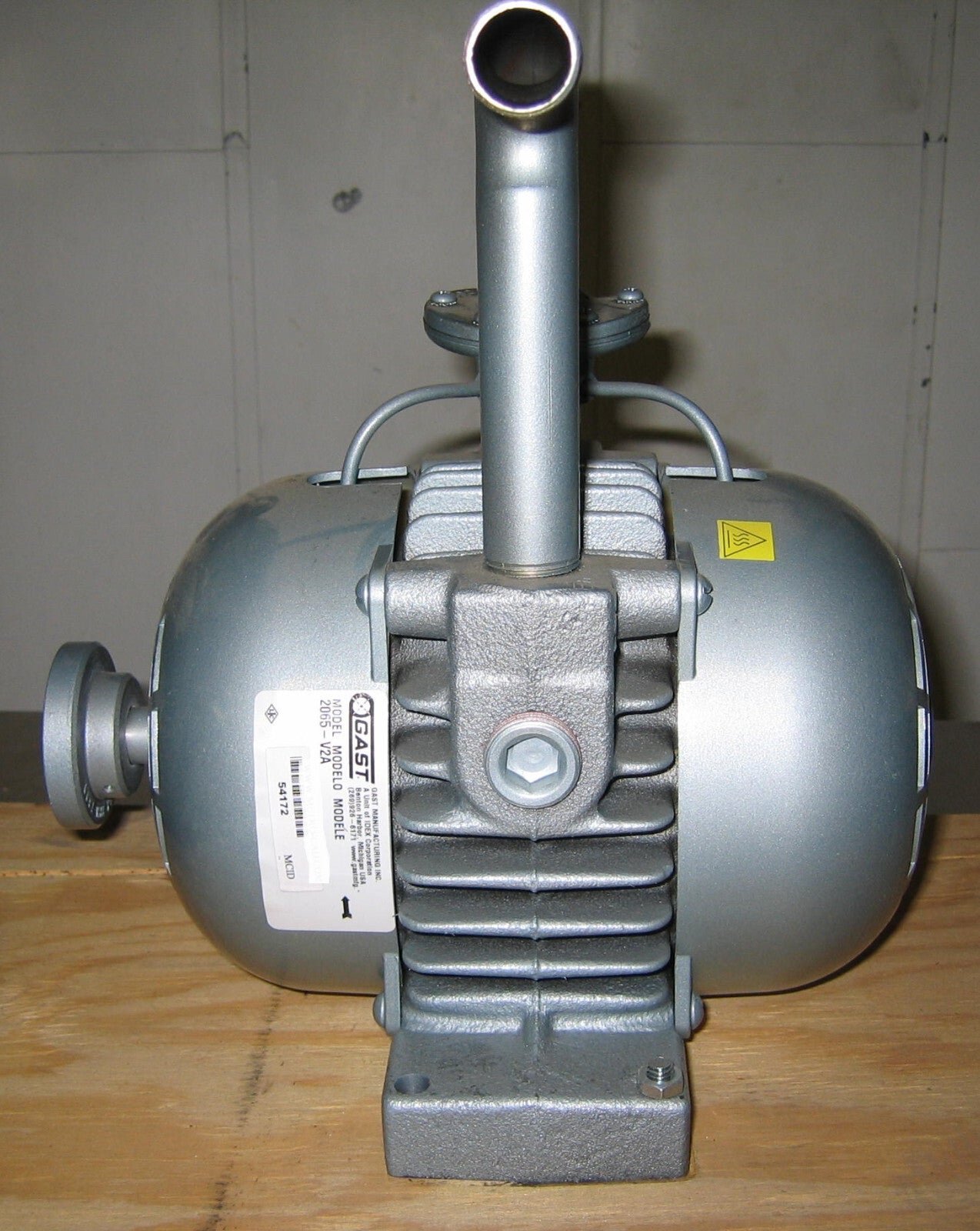 GAST 65 SERIES ROTARY VANE VACUUM PUMP/COMPRESSOR 2065-V2A - FOR PARTS/REPAIR