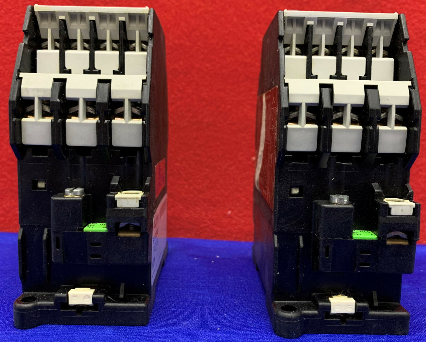 Lot van 2 Siemens Contactor 3TF422-OA 2S+20/2NO+2NC
