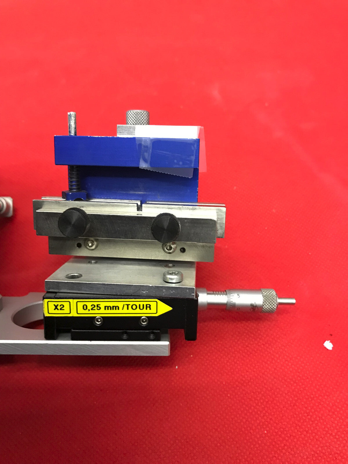 SONCEBOZ 6600R138 COLLETED ROTARY POSITIONER WITH NEWPORT XY STAGE