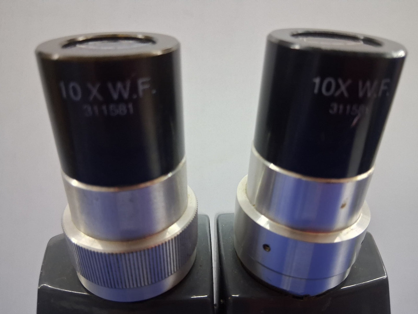 American Optical StereoStar Zoom 570 Vintage MICROSCOPE 0.7X To 4.2X & Stand