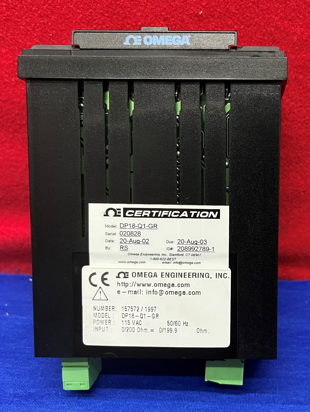 Ohmímetro de panel digital modelo base DP18-Q1-GR-R2 de Omega DP18-Q