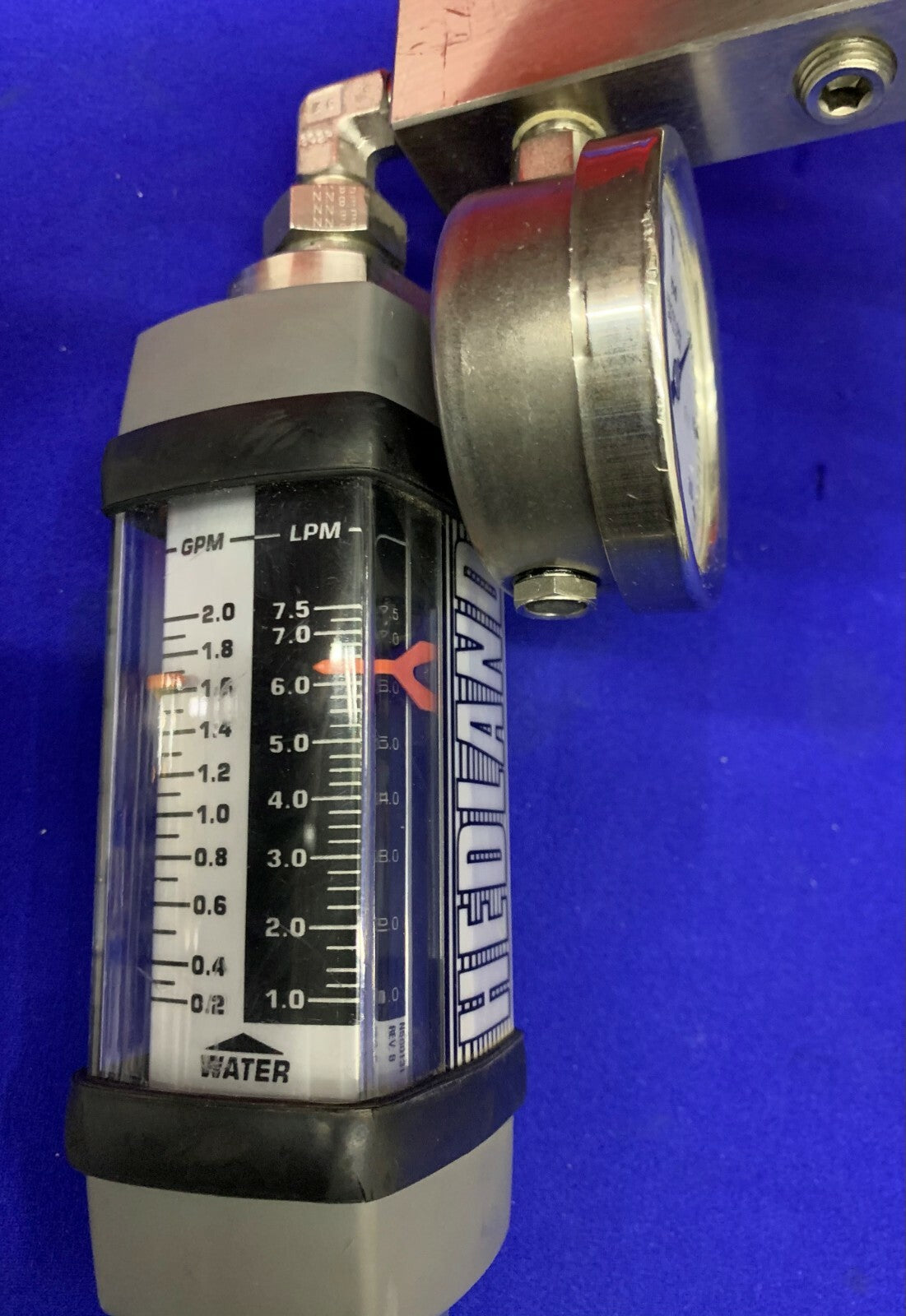 Débitmètre d'eau Hedland H605S-002 avec manomètre McDaniel 300 psi 