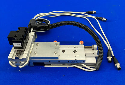 ENSEMBLE DE PRESSE À COULISSEAU SMC MXS 8-50 ET MHF2-8D2
