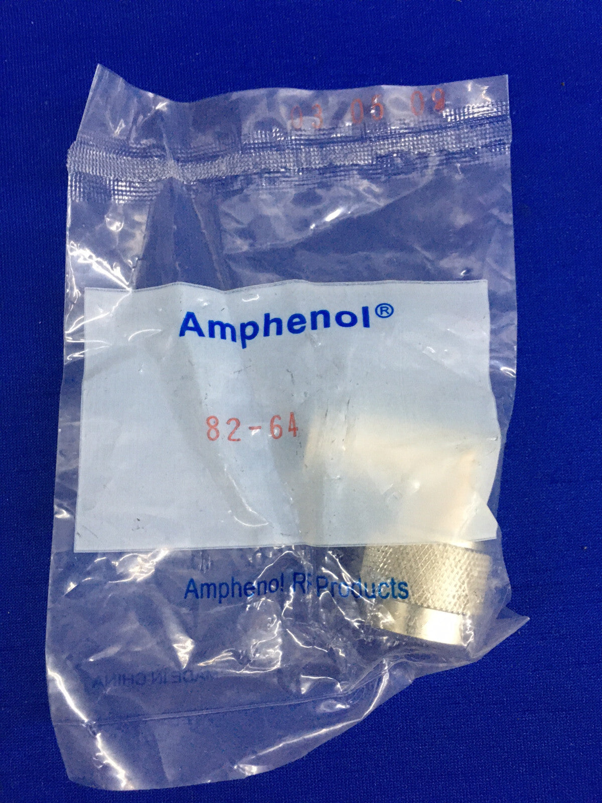 CONNETTORE ADATTATORE COASSIALE AMPHENOL ® 82-64