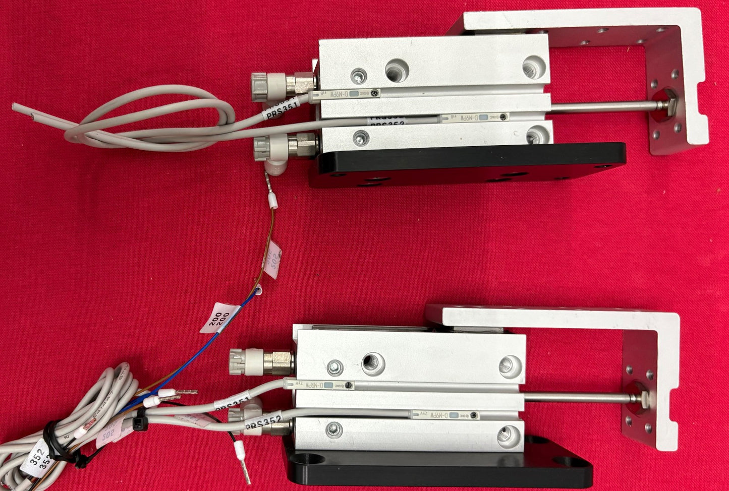 SMC MXH10-40Z 2C8-3NB PRECISION CYLINDER AIR LINEAR SLIDE w/ D-M9PW -1 LOT QTY 2