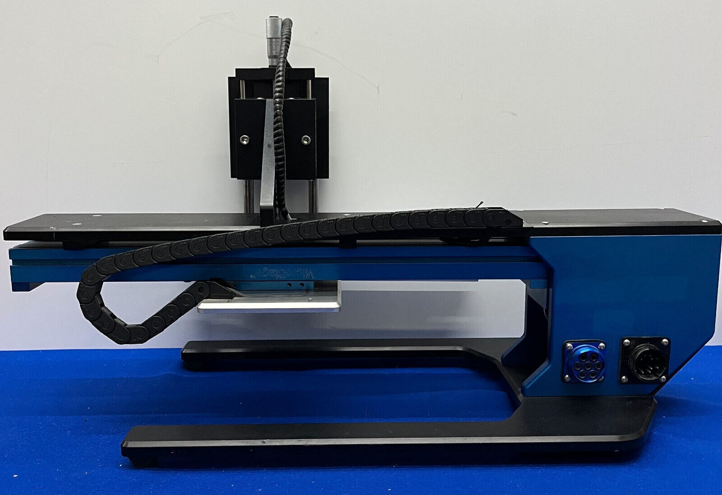 DISPOSITIVO PERSONALIZADO CON ACCIONAMIENTO POR TORNILLO THOMSON MICROSTAGE MS33LEBL400, ROBOHAND DLT-10-BB-2