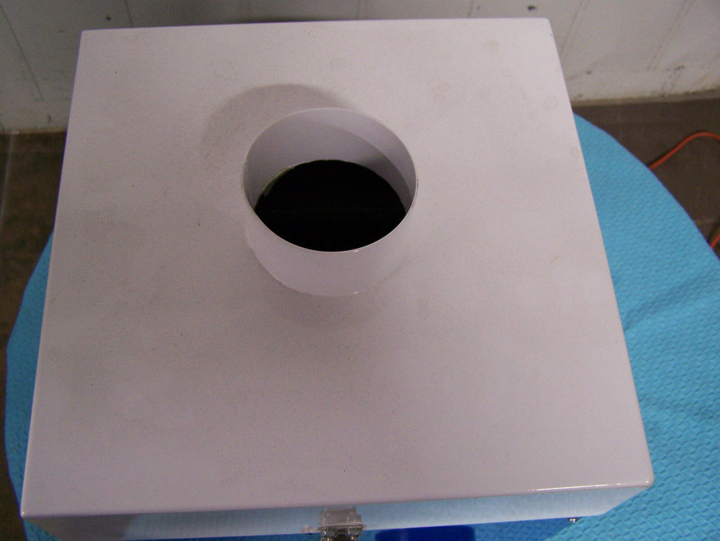 FLOW SCIENCES INC MODEL FS-4500 SN 08-31-05-03 FUME EXTRUDER FUME EXTRACTOR