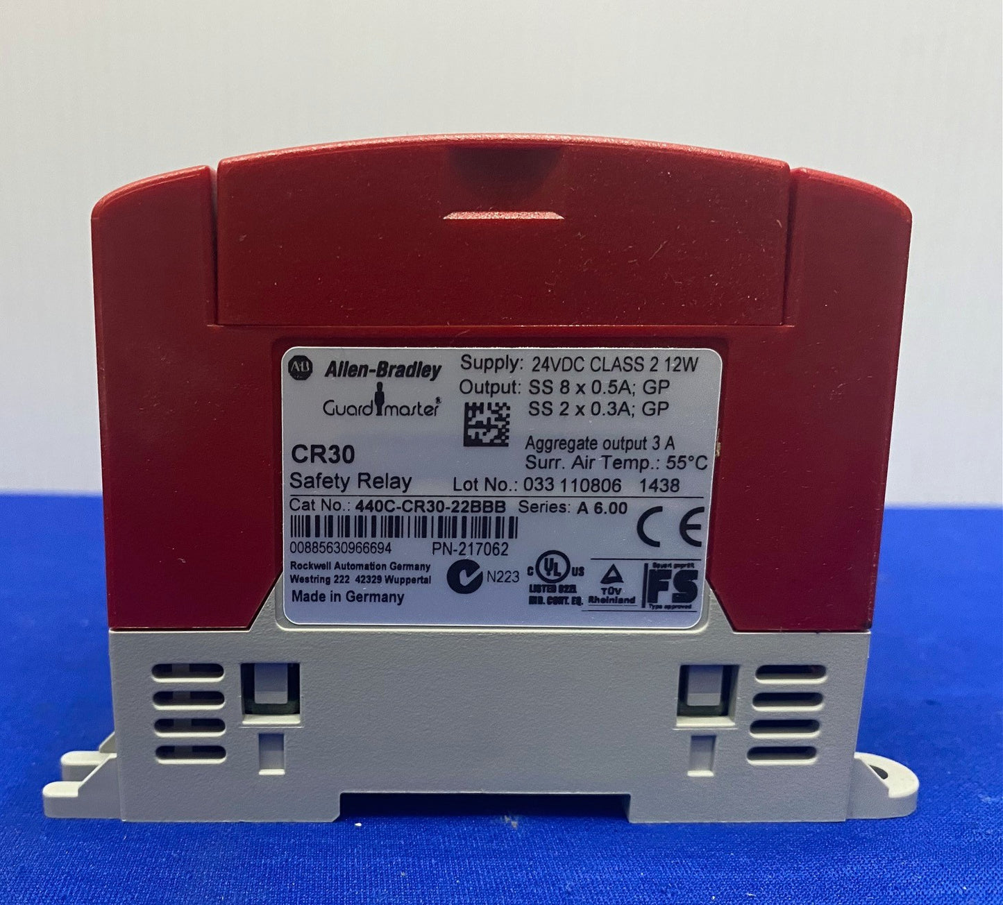 Allen Bradley GUARDMASTER® CR30 CAT NO. 440C-CR30-22BBB SER A 6.00 SAFETY RELAY