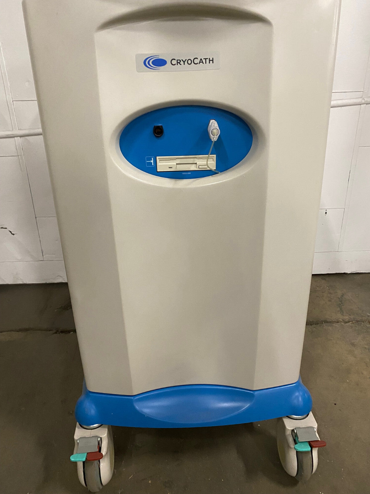 10000-003 CCT CRYOCATH 凍結手術ユニット - 部品と修理