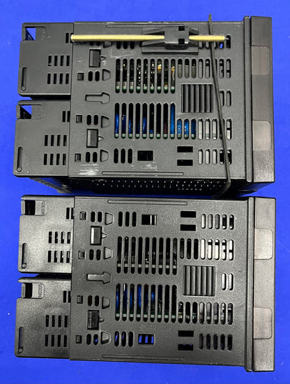 INDICATEUR DE PROCESSUS DE PRESSION DYNISCO UPR700 UPR700-0-0-3 et UPR700-1-0-3 POUR PIÈCES 