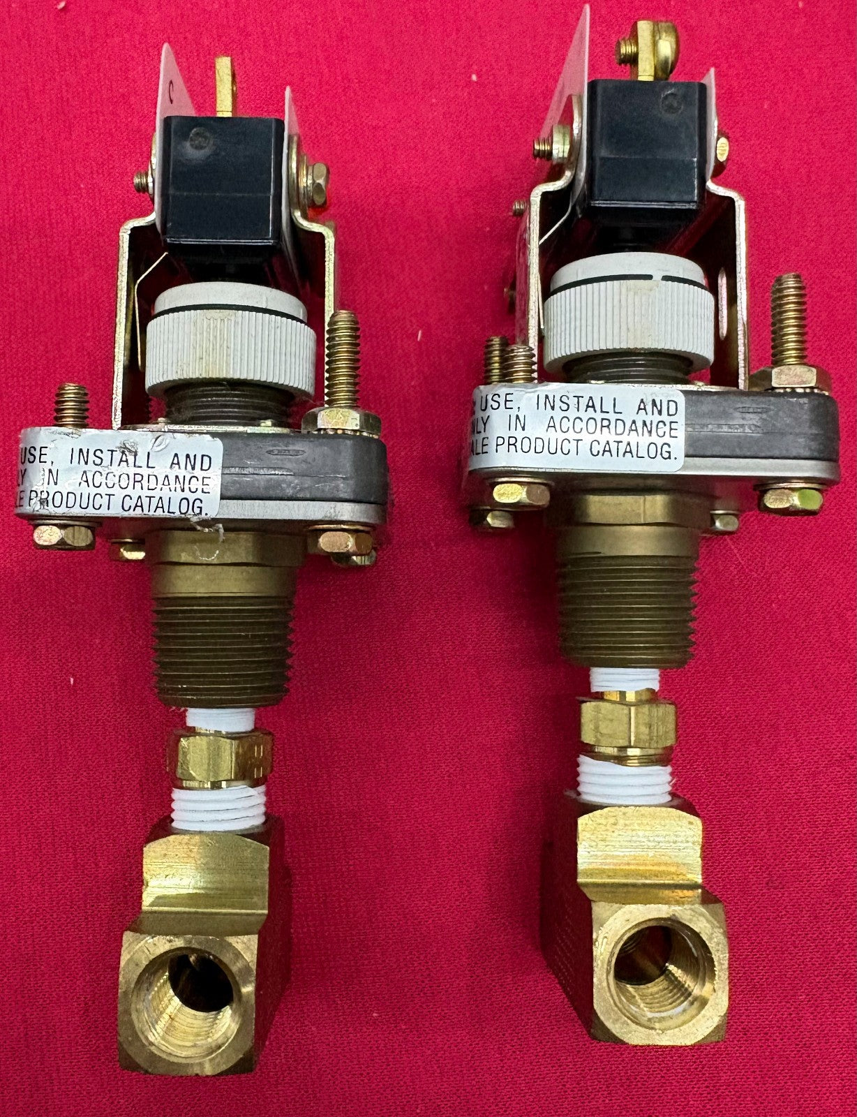 BARKSDALE E1S-H15-BR ECON-O-TROL SERIES PRESSURE SWITCH 0.5-15 PSI - 1 LOT QTY 2