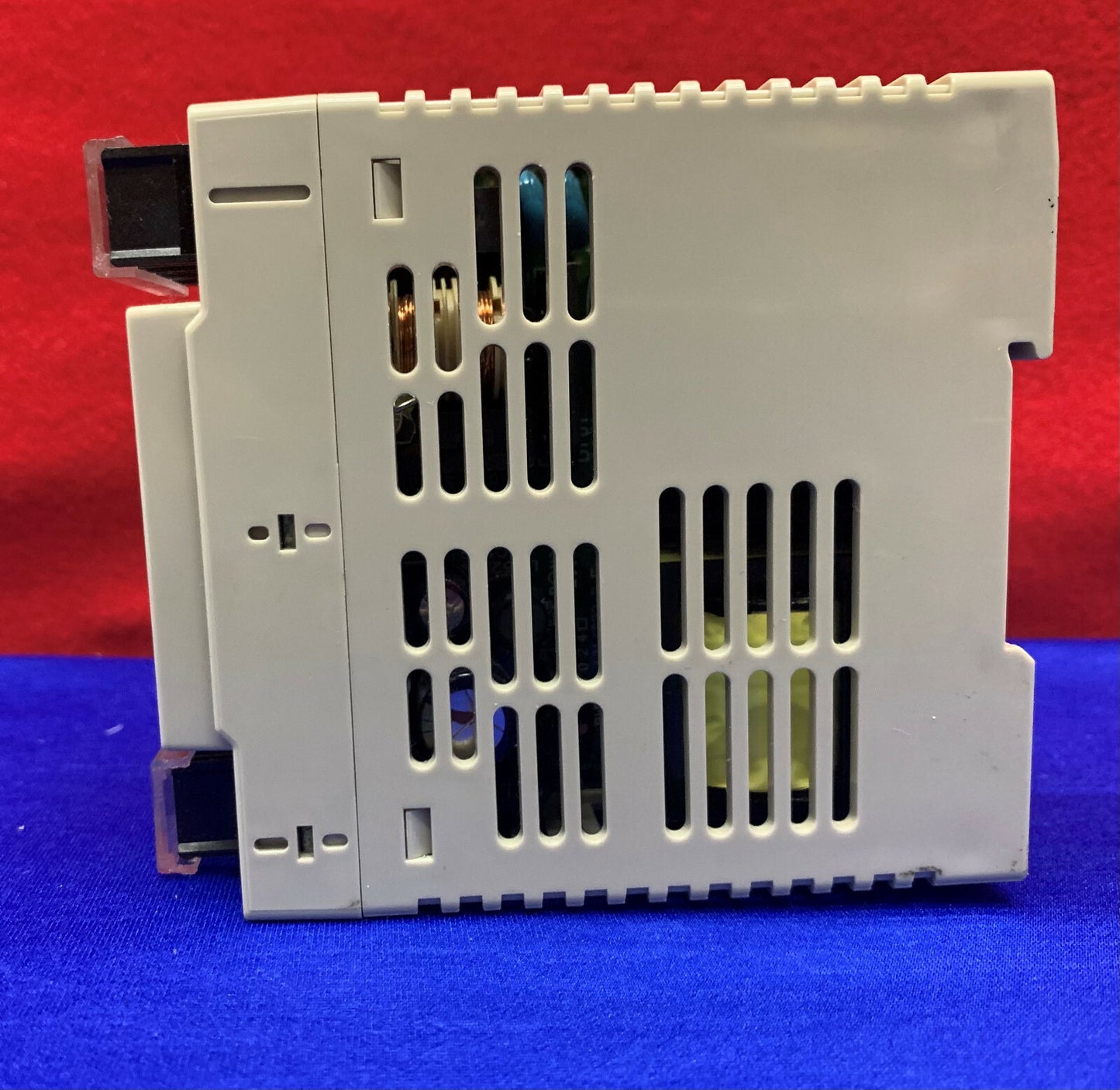 Omron S8VS-06024 Netzteil 24VDC 2,5A Klasse 2 