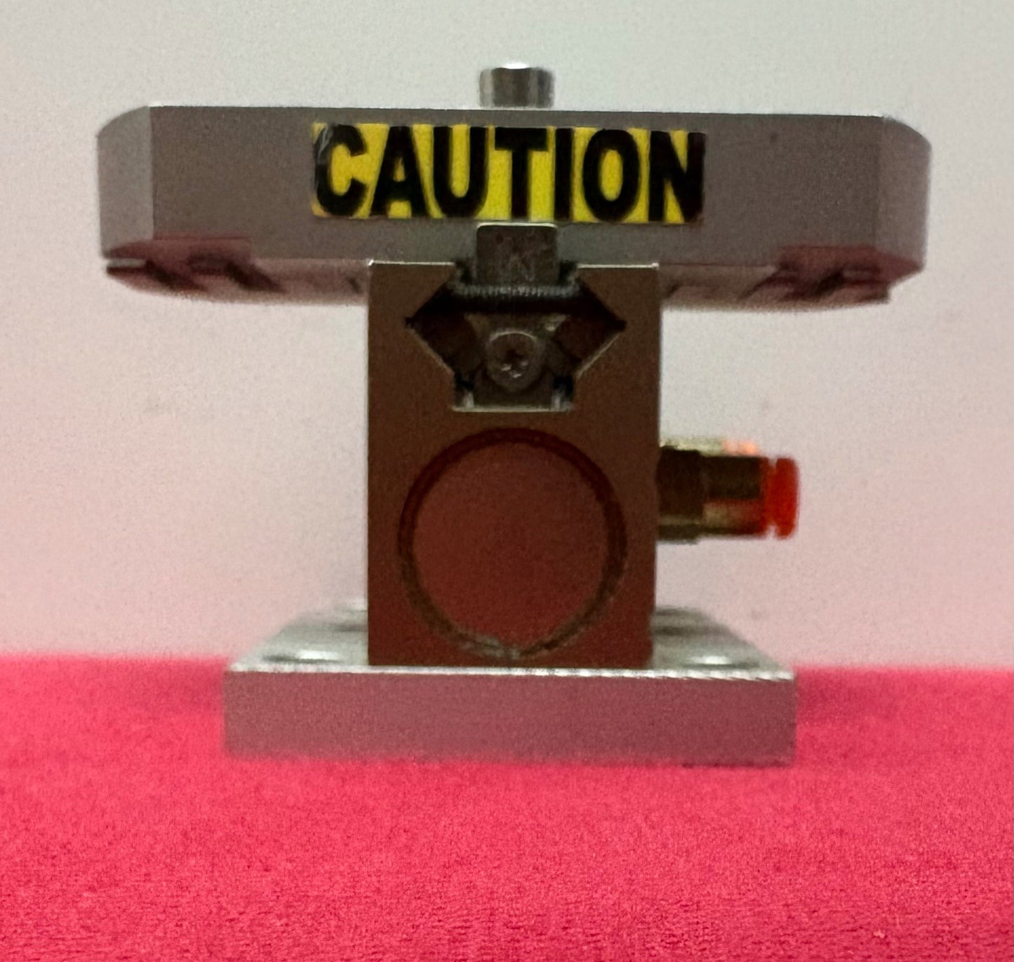 ROBOHAND INC RPL-2M 2 JAW LOW-PROFILE PNEUMATIC PARALLEL GRIPPER