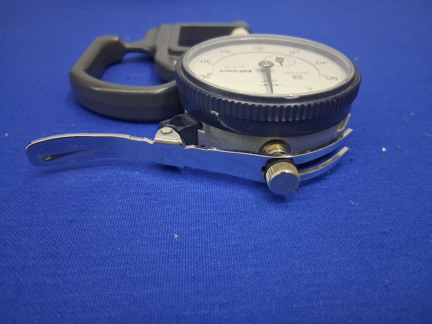 Mitutoyo 7304S Dial Thickness Gage 0-1" Range .001" with Case